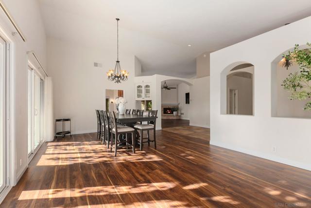 2610 Sunset Hills, Escondido CA: https://media.crmls.org/mediaz/9aa89e9f-75d6-4185-8a07-f991ea6d66fd.jpg