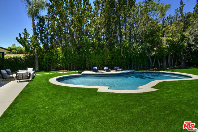 3221 Elvido Drive, Los Angeles CA: https://media.crmls.org/mediaz/9aa9218c-be2c-4987-a816-abfb239ca5bd.jpg