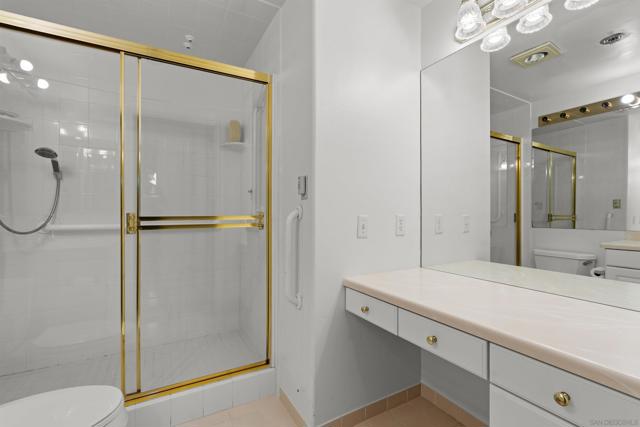 3890 Nobel Dr, San Diego CA: https://media.crmls.org/mediaz/9aaa2ba3-71f2-4f58-a93e-dd6a771cc304.jpg