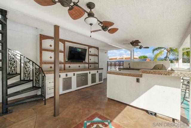 27350 Pachea Trl, Hemet CA: https://media.crmls.org/mediaz/9aaa6893-f00e-4e29-a27c-e9ef1d533ae0.jpg