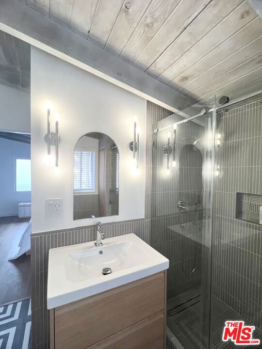 17728 Porto Marina Way, Pacific Palisades CA: https://media.crmls.org/mediaz/9aaa7616-b62d-4ad6-9d50-3771150e1171.jpg