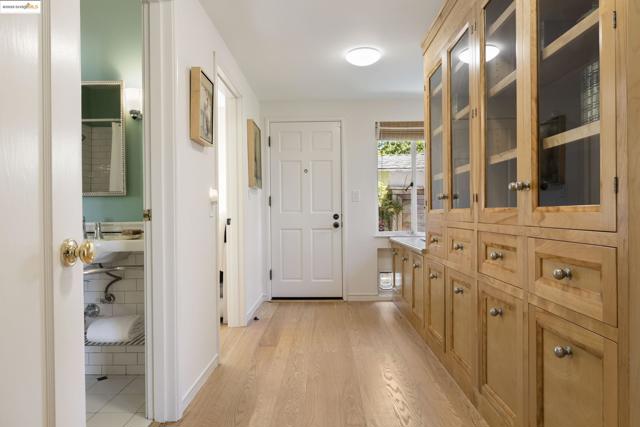 1971 Hoover Ave, Oakland CA: https://media.crmls.org/mediaz/9aaaa9df-cd00-4675-a55f-93587d3c689a.jpg