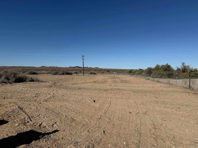 Detail Gallery Image 2 of 6 For 2655 Rio Hacienda Way, Palo Verde,  CA 92266 - – Beds | – Baths