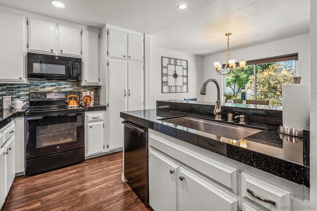 450 W Vermont #1602
