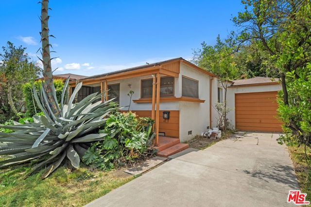 6022 Dauphin Street, Los Angeles CA: https://media.crmls.org/mediaz/9aab74df-2a10-42dc-a7ef-c049dd28f2ac.jpg
