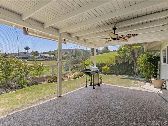 1051 La Reina, San Marcos CA: https://media.crmls.org/mediaz/9aabb2fc-c5df-4445-a851-a076a55328c3.jpg