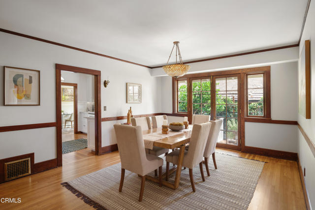 1036 N Chester Avenue, Pasadena CA: https://media.crmls.org/mediaz/9aabc431-f664-48a0-8eef-c2223a28d2e2.jpg