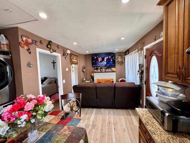 620 Verano Street, Soledad CA: https://media.crmls.org/mediaz/9aae0a3f-dc07-4b32-9605-cf00055eeadb.jpg