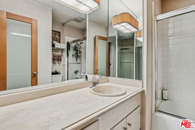 1400 N Sweetzer Avenue, West Hollywood CA: https://media.crmls.org/mediaz/9aaeb36f-6f32-4628-ab8b-5febf7f51471.jpg