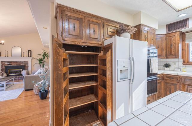 1527 Atherton Way, Salinas CA: https://media.crmls.org/mediaz/9aaf2ac4-691e-4a50-8c1b-8736c47f4227.jpg