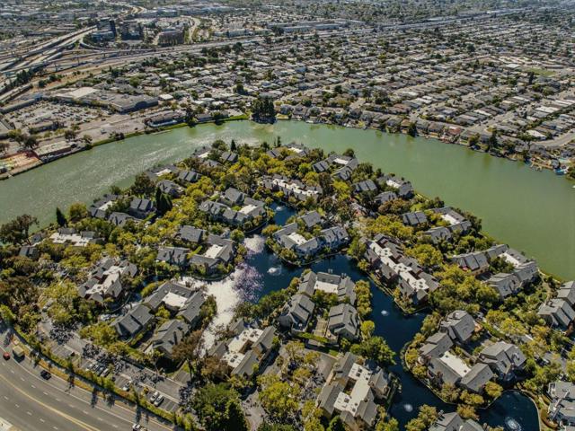 1090 Shoreline Drive, San Mateo CA: https://media.crmls.org/mediaz/9aaf5539-83bb-4def-ac6d-746f38c01464.jpg