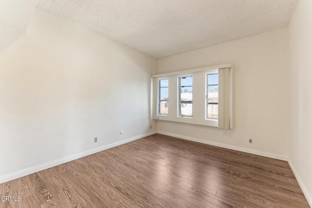 Detail Gallery Image 14 of 31 For 960 San Pasqual St #210,  Pasadena,  CA 91106 - 2 Beds | 3 Baths