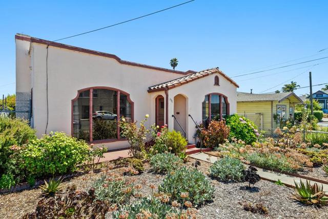 106 Stanford Street, Watsonville CA: https://media.crmls.org/mediaz/9ab0c600-af9b-414e-b4b4-e10a63657d56.jpg