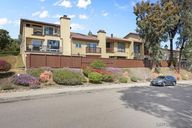 6923 Camino Pacheco, San Diego CA: https://media.crmls.org/mediaz/9ab0da46-cae9-40e1-ad37-a6961fc367db.jpg