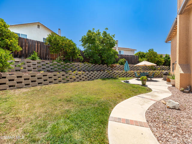 4380 N Skylark Court, Moorpark CA: https://media.crmls.org/mediaz/9ab0f9cf-8406-4268-9a54-810639fb37ef.jpg