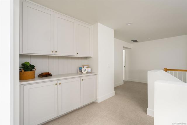 5077 Ashberry, Carlsbad CA: https://media.crmls.org/mediaz/9ab10ca3-199d-49c4-a0c1-23a488bf9dd8.jpg