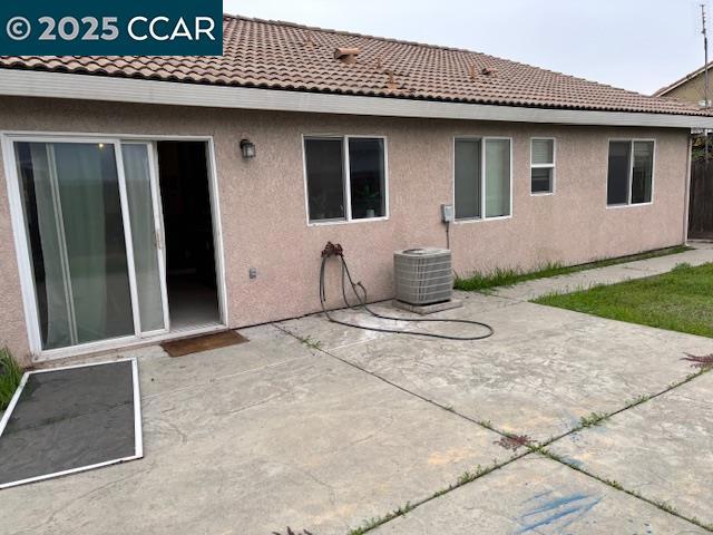 1384 Almador Ter, Atwater CA: https://media.crmls.org/mediaz/9ab2021c-1a24-4c54-ae22-ee119ff42686.jpg