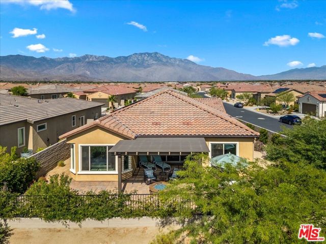 33 Moscato, Rancho Mirage CA: https://media.crmls.org/mediaz/9ab208ba-edc3-4c5c-8176-79ac8e3b8290.jpg