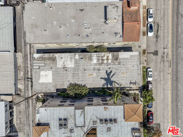 1253 Federal Avenue, Los Angeles CA: https://media.crmls.org/mediaz/9ab31b69-f732-4b24-b97e-0a3cecda9b71.jpg