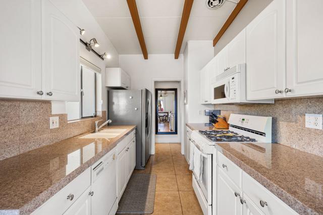 68079 Vista Del Valle, Cathedral City CA: https://media.crmls.org/mediaz/9ab32581-f64d-404e-8cb7-aa21e2e5216f.jpg