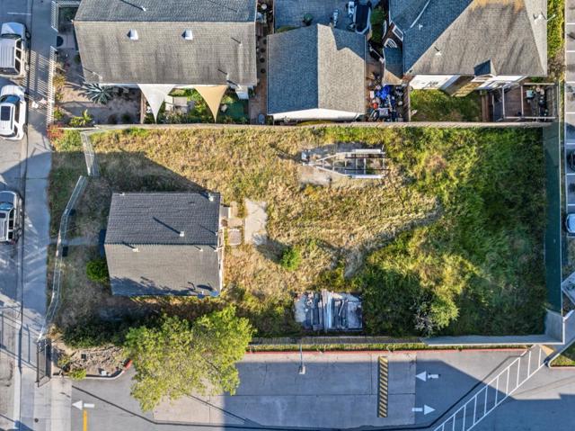 719 Darwin Street, Santa Cruz CA: https://media.crmls.org/mediaz/9ab34890-0223-41da-9edd-e60f9c62c811.jpg