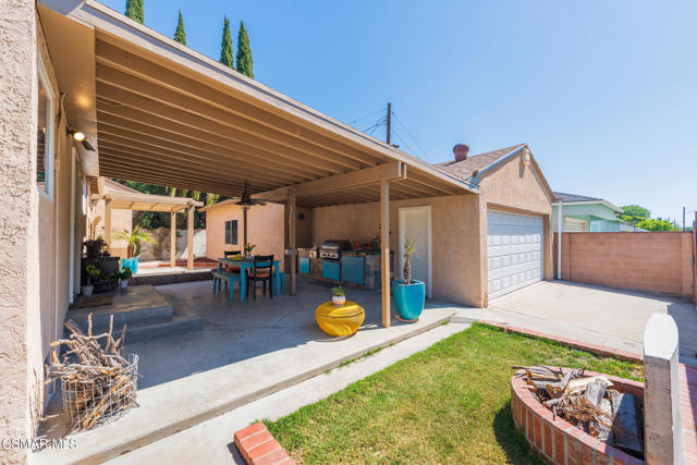6120 Zelzah Avenue, Encino CA: https://media.crmls.org/mediaz/9ab522a9-f868-4440-8c7e-81bf15b6d0cd.jpg