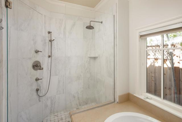 484 Orange Avenue, Los Altos CA: https://media.crmls.org/mediaz/9ab575da-ed09-4f43-be71-6a534ac7d257.jpg