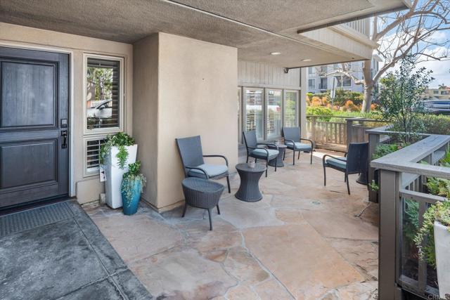 8171 El Paseo Grande, La Jolla CA: https://media.crmls.org/mediaz/9ab595e9-5129-485b-ba86-d2badaa90240.jpg
