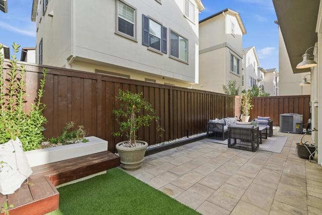 9065 Tallship Way, Newark CA: https://media.crmls.org/mediaz/9ab5a65a-0039-4794-84f2-40fa38339a53.jpg