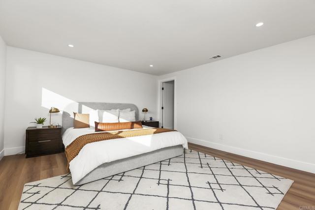 6802 MAURY DR, San Diego CA: https://media.crmls.org/mediaz/9ab64ae1-610e-4f02-83e4-a89a9d108bd0.jpg