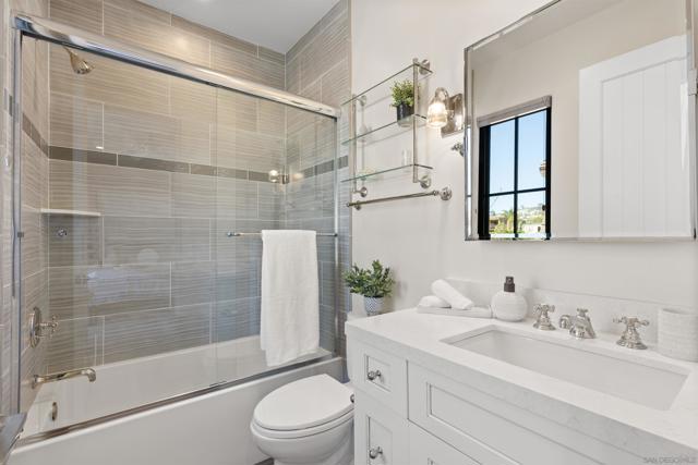708 Silver Street, La Jolla CA: https://media.crmls.org/mediaz/9ab7855e-b211-4d7e-b8f1-dd09b6e0decc.jpg