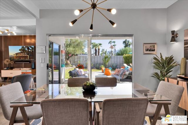 657 N Juanita Drive, Palm Springs, CA 92262