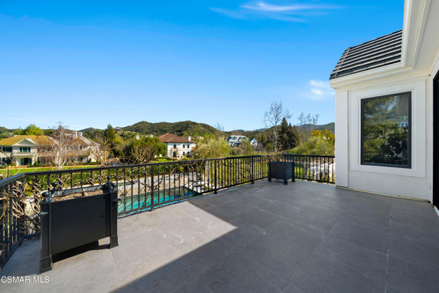 2160 Marshbrook Road, Thousand Oaks CA: https://media.crmls.org/mediaz/9ab8d419-12d2-4d00-ae55-c0b4a86bdc5b.jpg
