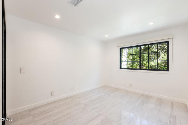 Detail Gallery Image 22 of 74 For 7572 Mcgroarty Ter, Tujunga,  CA 91042 - 6 Beds | 6 Baths