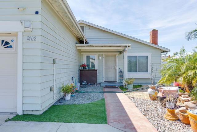 Detail Gallery Image 2 of 23 For 1402 Ohara Ct, San Diego,  CA 92114 - 3 Beds | 2 Baths