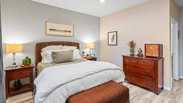 2600 Oak Road, Walnut Creek CA: https://media.crmls.org/mediaz/9aba2442-a082-4736-a424-19db1ed155ae.jpg