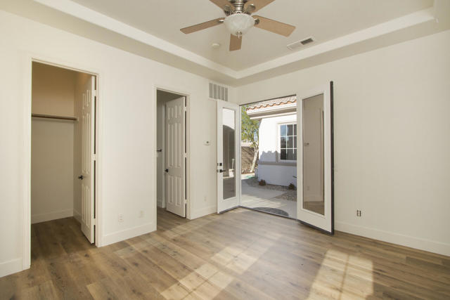 44520 Via Terra Nova, La Quinta CA: https://media.crmls.org/mediaz/9aba942c-be94-4ea8-946a-2300486bd1f1.jpg