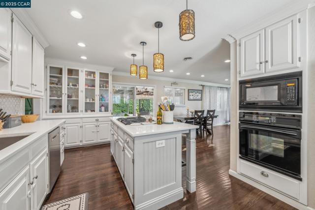 822 Cortez Ct, Livermore CA: https://media.crmls.org/mediaz/9abb3df2-a4d4-49e7-aa20-a01f00cc1897.jpg