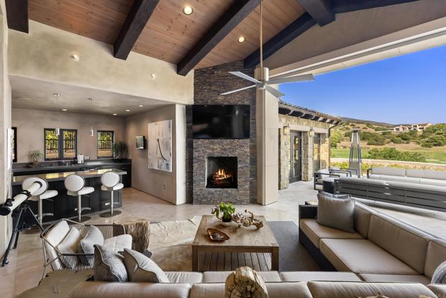 7795 Sendero Angelica, San Diego CA: https://media.crmls.org/mediaz/9abbe1a2-24c1-44b6-a343-554ccf09079d.jpg