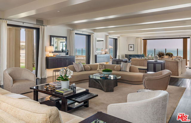 22368 Pacific Coast Highway, Malibu CA: https://media.crmls.org/mediaz/9abd6d32-2272-4b94-bb6a-20ccc26c6968.jpg