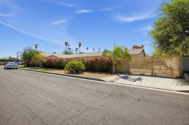 44795 Cabrillo Avenue, Palm Desert, CA 92260
