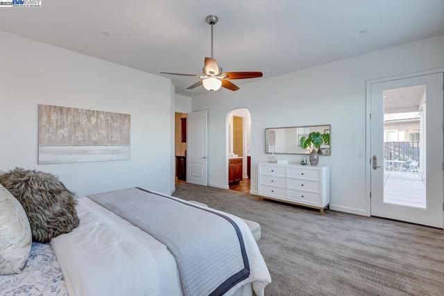 1440 Riva Trigoso Dr, Manteca CA: https://media.crmls.org/mediaz/9abd8b4c-659c-4478-bc2a-d6149bd891bb.jpg