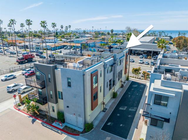 Detail Gallery Image 33 of 34 For 1573 Vista Del Mar Way #4,  Oceanside,  CA 92054 - 3 Beds | 3/1 Baths