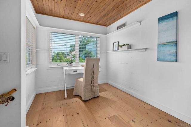 159 W Diana, Encinitas CA: https://media.crmls.org/mediaz/9abf6773-7450-42a2-bc99-39dad56249c6.jpg