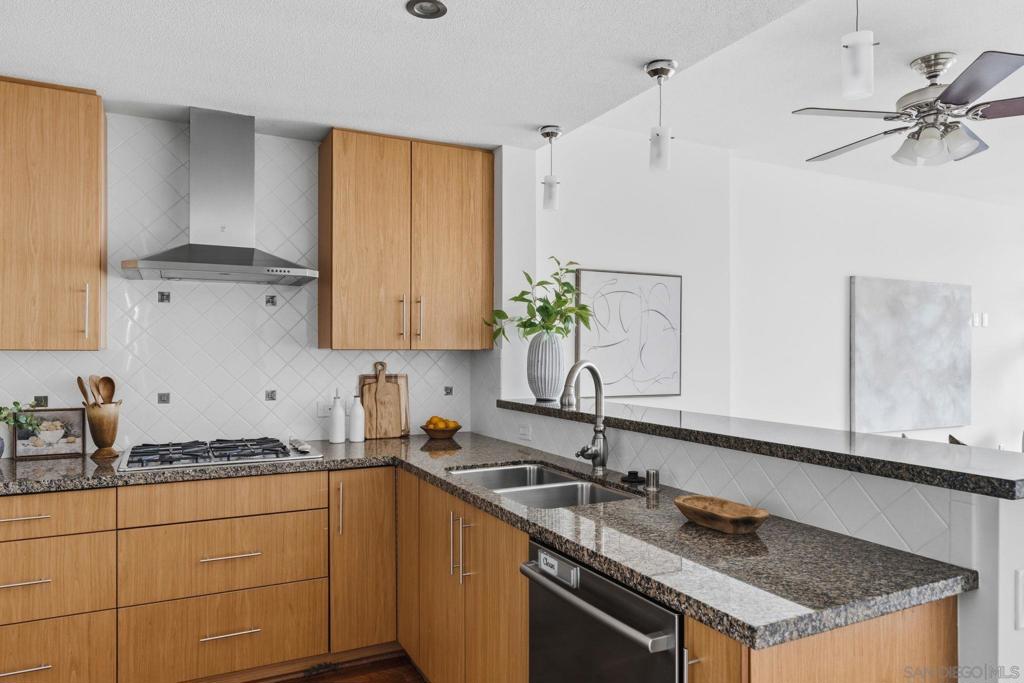 325 7th Avenue - photo 9