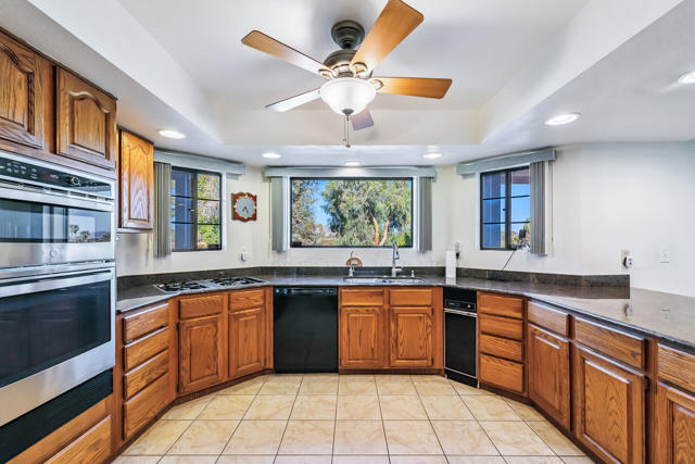 204 Fairway Drive, Needles CA: https://media.crmls.org/mediaz/9ac04cae-93c2-448c-bca1-0505f7071633.jpg