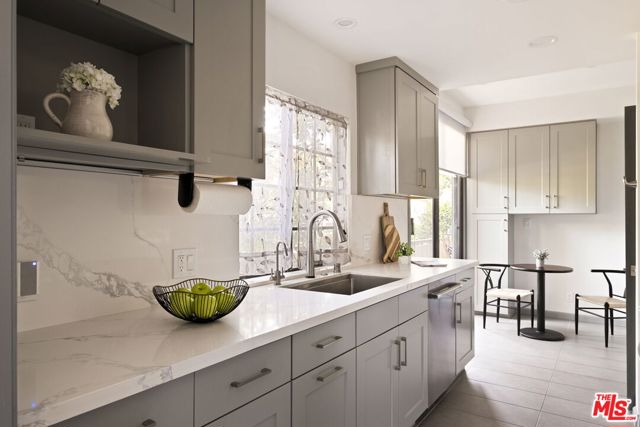 10794 Wilkins Avenue, Los Angeles CA: https://media.crmls.org/mediaz/9ac0a3c3-260c-43f3-9881-d16afd3718b3.jpg