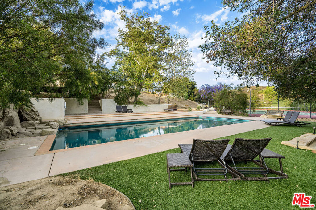 3200 Santa Maria Road, Topanga, CA 90290
