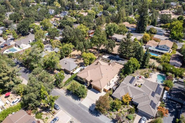 716 Rosewood Drive, Walnut Creek CA: https://media.crmls.org/mediaz/9ac2add0-5a6d-434f-b3ee-5066dc746deb.jpg