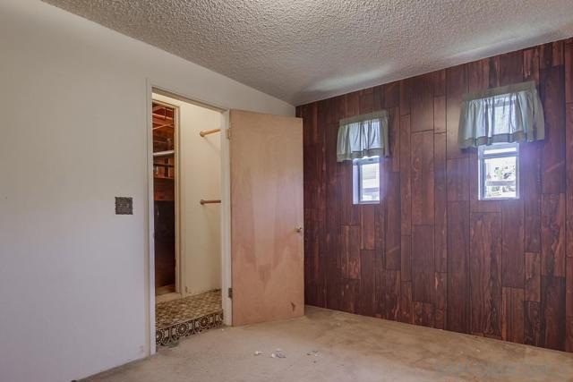 954 Harbor View Dr, San Diego CA: https://media.crmls.org/mediaz/9ac3f3ff-3165-4058-b2e9-ae26df13031a.jpg